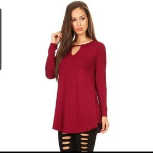 Super soft , top long sleeve with blockedv neck